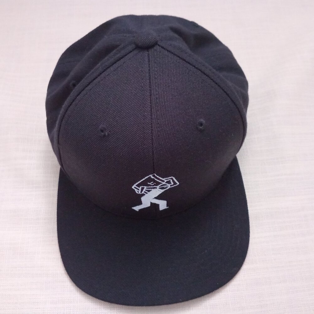 Yupoong The Classics Black Golf Hat Cap Adjustable Back Snap Embroidery Golfer
